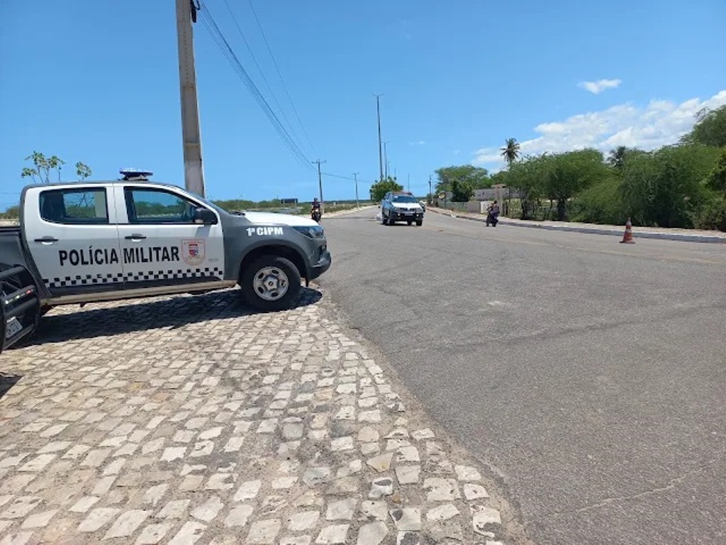 Guamaré: Destacamento de Policia de Guamaré pertencente a 1ª CIPM estar realizando barreiras dentro da Operação Verão