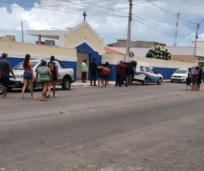 ​Há quase 90 dias que o Corpo de mototaxiista desaparecido em Guamaré Washington que foi levado para exames de praxes. Acaba de chegar em Guamaré para sepultamento.